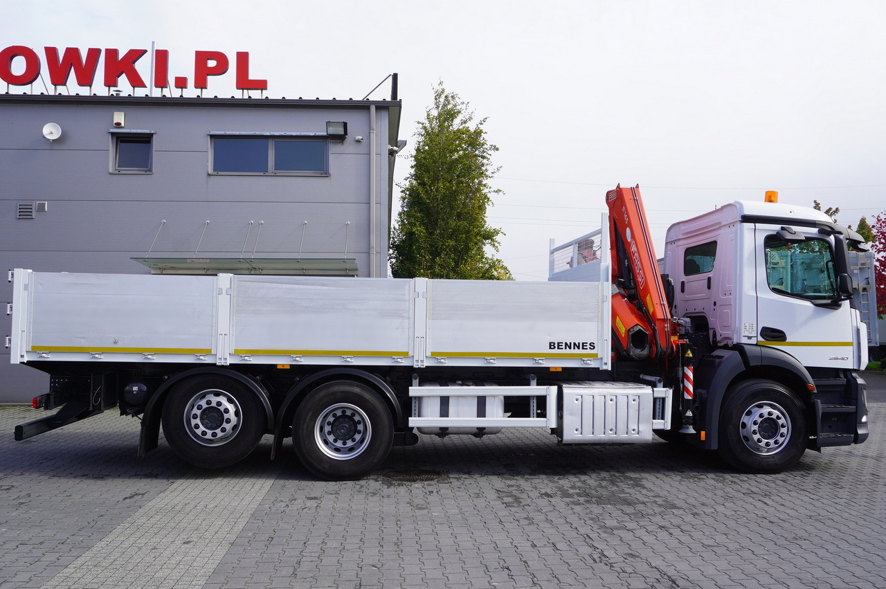 MERCEDES-BENZ Antos 2540 / Flatbed 15 EPAL / Fassi F165 / 6.1 t / 8 m reach / remote control / rotator / 1600 MTH / steered axle - Truk flatbed, Truk derek: gambar 3 MERCEDES-BENZ Antos 2540 / Flatbed 15 EPAL / Fassi F165 / 6.1 t / 8 m reach / remote control / rotator / 1600 MTH / steered axle - Truk flatbed, Truk derek: gambar 3