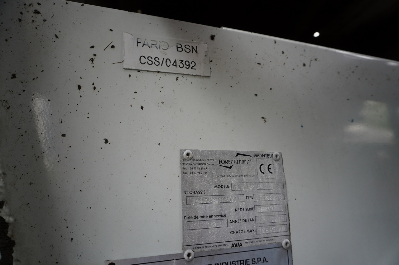 Leasing MERCEDES-BENZ Antos 3240 8x2 / Tajfun 5T crane / Farid Industries garbage truck/ 3 steered axles MERCEDES-BENZ Antos 3240 8x2 / Tajfun 5T crane / Farid Industries garbage truck/ 3 steered axles: gambar 27 Leasing MERCEDES-BENZ Antos 3240 8x2 / Tajfun 5T crane / Farid Industries garbage truck/ 3 steered axles MERCEDES-BENZ Antos 3240 8x2 / Tajfun 5T crane / Farid Industries garbage truck/ 3 steered axles: gambar 27