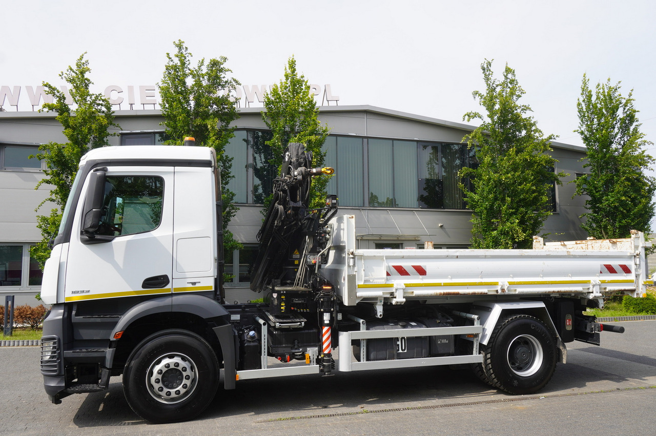 MERCEDES-BENZ Arocs 1833 / 87,000 km!!! / Hds HIAB X-DUO 128 B-2 / three-sided tipper - Truk flatbed, Truk derek: gambar 5 MERCEDES-BENZ Arocs 1833 / 87,000 km!!! / Hds HIAB X-DUO 128 B-2 / three-sided tipper - Truk flatbed, Truk derek: gambar 5