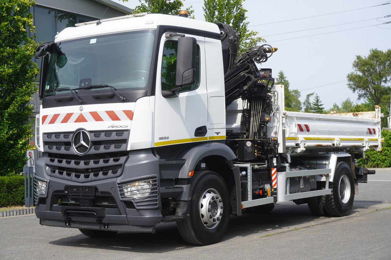 MERCEDES-BENZ Arocs 1833 / 87,000 km!!! / Hds HIAB X-DUO 128 B-2 / three-sided tipper - Truk derek, Truk derek: gambar 3 MERCEDES-BENZ Arocs 1833 / 87,000 km!!! / Hds HIAB X-DUO 128 B-2 / three-sided tipper - Truk derek, Truk derek: gambar 3