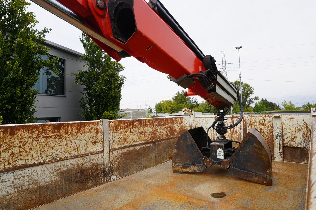 Truk derek MERCEDES-BENZ Arocs 2636 / 6x4 / HDS Fassi / 3-Way Tipper / Bortmatic: gambar 19 Truk derek MERCEDES-BENZ Arocs 2636 / 6x4 / HDS Fassi / 3-Way Tipper / Bortmatic: gambar 19