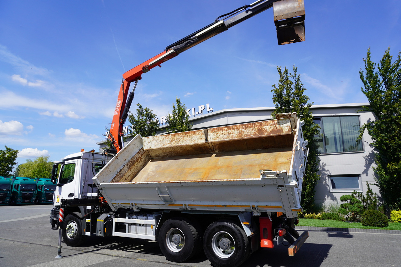 MERCEDES-BENZ Arocs 2636 / 6x4 / HDS Fassi / 3-Way Tipper / Bortmatic - Truk jungkit, Truk derek: gambar 3 MERCEDES-BENZ Arocs 2636 / 6x4 / HDS Fassi / 3-Way Tipper / Bortmatic - Truk jungkit, Truk derek: gambar 3