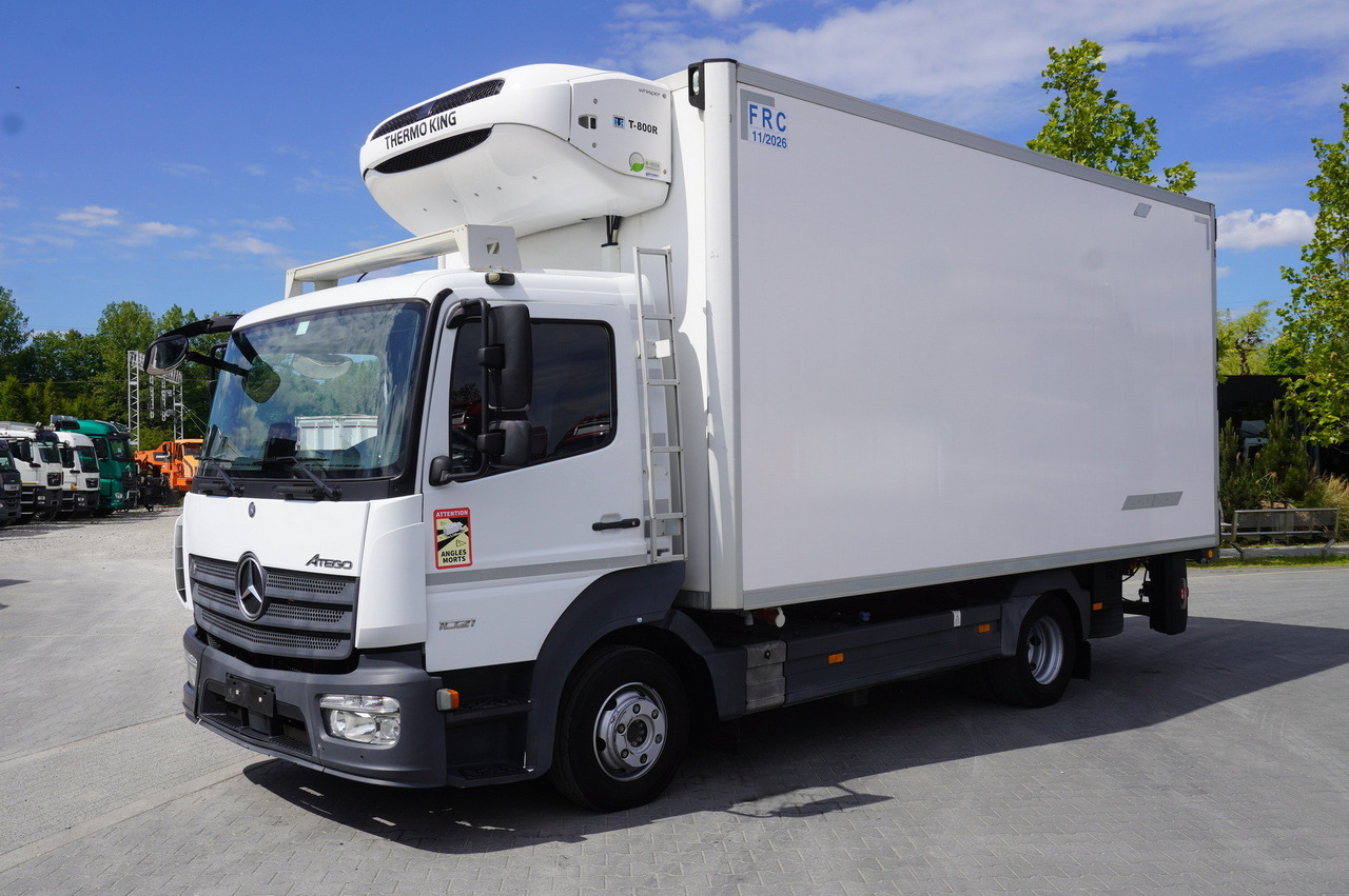 MERCEDES-BENZ Atego 1021 / Lamberet meat hook refrigerator / Carcass elevator 1000 kg / Thermoking T800 R - Truk berpendingin, Truk derek: gambar 2 MERCEDES-BENZ Atego 1021 / Lamberet meat hook refrigerator / Carcass elevator 1000 kg / Thermoking T800 R - Truk berpendingin, Truk derek: gambar 2