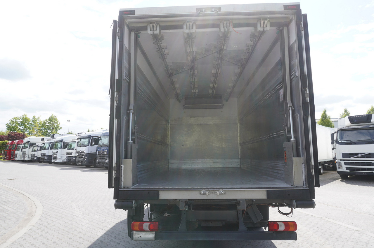 MERCEDES-BENZ Atego 1021 / Lamberet meat hook refrigerator / Carcass elevator 1000 kg / Thermoking T800 R - Truk berpendingin, Truk derek: gambar 5 MERCEDES-BENZ Atego 1021 / Lamberet meat hook refrigerator / Carcass elevator 1000 kg / Thermoking T800 R - Truk berpendingin, Truk derek: gambar 5