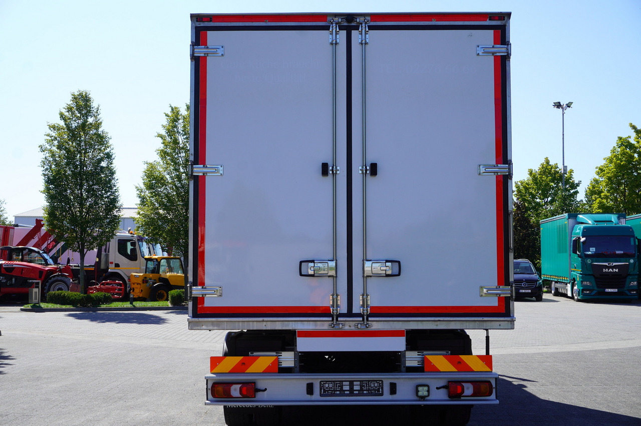 MERCEDES-BENZ Atego 1223 / Bitemperature Refrigerator 12 EPAL / Full ADR / Sleeper cab / 175 tho. km - Truk berpendingin: gambar 4 MERCEDES-BENZ Atego 1223 / Bitemperature Refrigerator 12 EPAL / Full ADR / Sleeper cab / 175 tho. km - Truk berpendingin: gambar 4