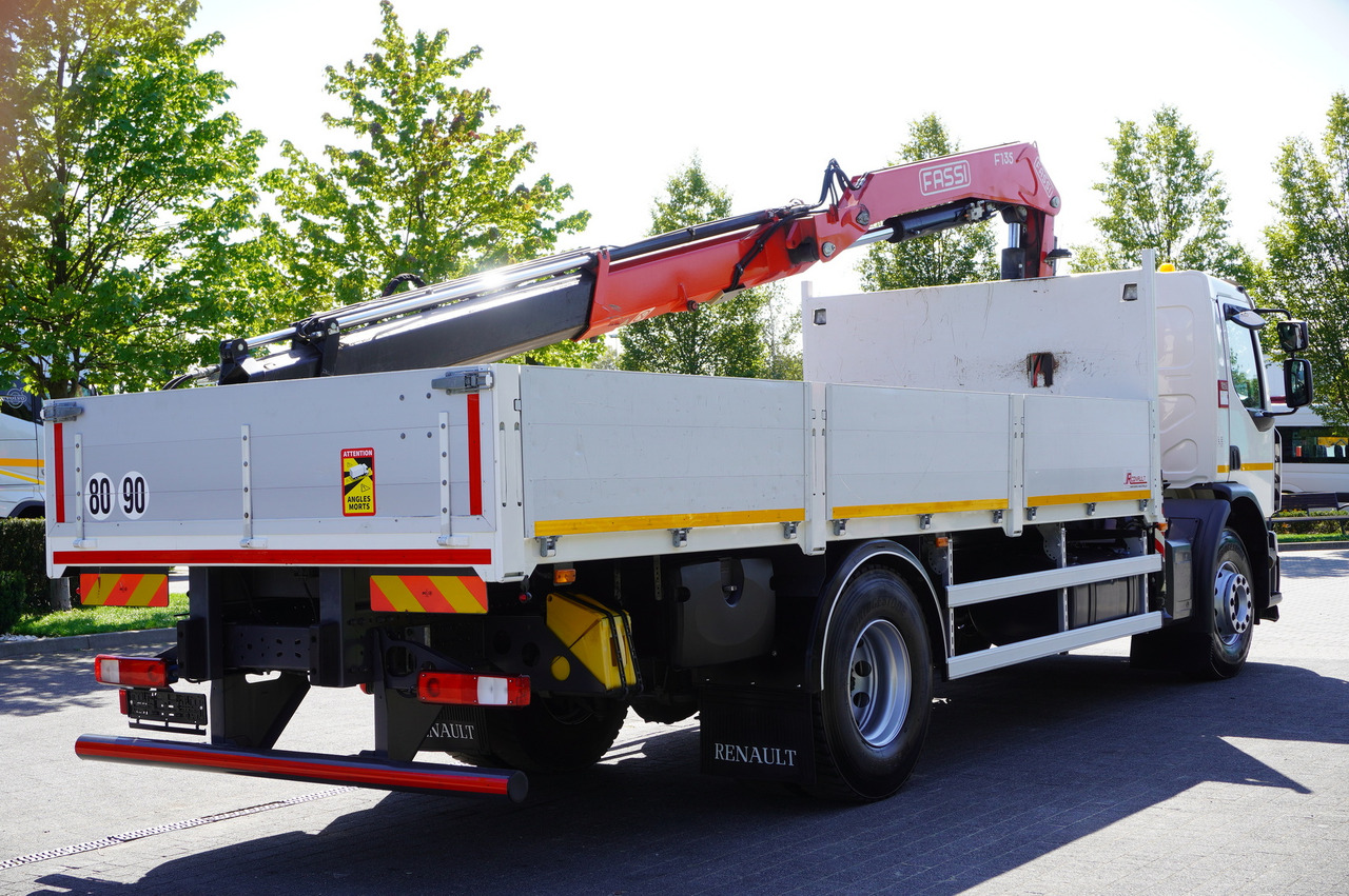 RENAULT C280 DTI 8 / FASSI crane 5.6 T / range 8 m / Flatbed 15 EPAL - Truk flatbed, Truk derek: gambar 4 RENAULT C280 DTI 8 / FASSI crane 5.6 T / range 8 m / Flatbed 15 EPAL - Truk flatbed, Truk derek: gambar 4