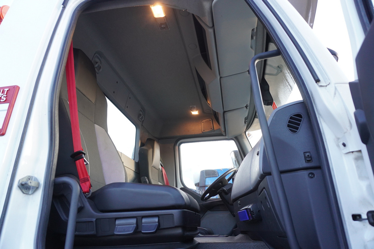 Leasing RENAULT C280 DTI 8 / FASSI crane 5.6 T / range 8 m / Flatbed 15 EPAL RENAULT C280 DTI 8 / FASSI crane 5.6 T / range 8 m / Flatbed 15 EPAL: gambar 23 Leasing RENAULT C280 DTI 8 / FASSI crane 5.6 T / range 8 m / Flatbed 15 EPAL RENAULT C280 DTI 8 / FASSI crane 5.6 T / range 8 m / Flatbed 15 EPAL: gambar 23