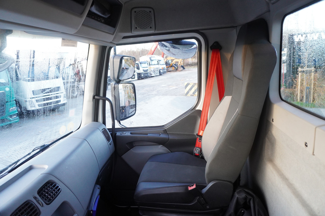 Leasing RENAULT C280 DTI 8 / FASSI crane 5.6 T / range 8 m / Flatbed 15 EPAL RENAULT C280 DTI 8 / FASSI crane 5.6 T / range 8 m / Flatbed 15 EPAL: gambar 21 Leasing RENAULT C280 DTI 8 / FASSI crane 5.6 T / range 8 m / Flatbed 15 EPAL RENAULT C280 DTI 8 / FASSI crane 5.6 T / range 8 m / Flatbed 15 EPAL: gambar 21