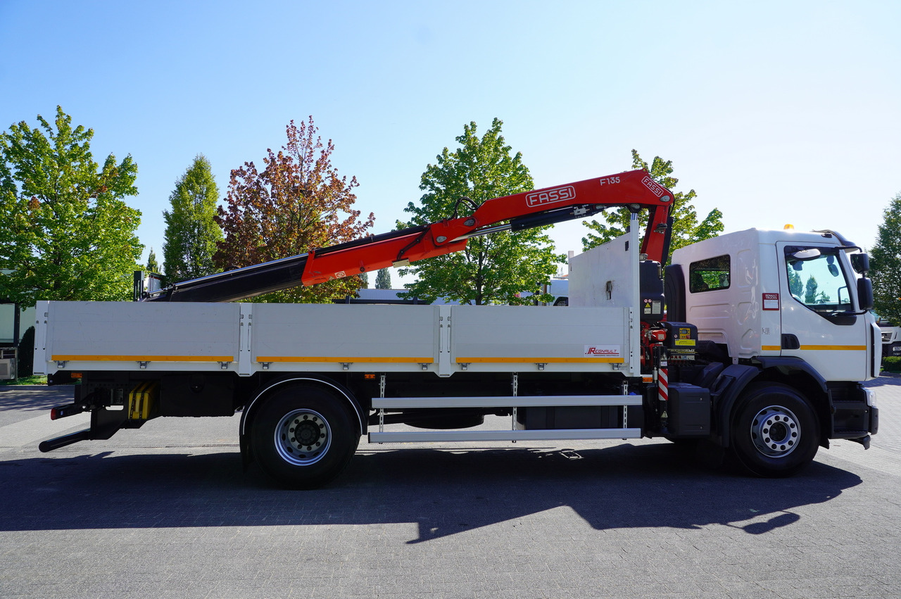 RENAULT C280 DTI 8 / FASSI crane 5.6 T / range 8 m / Flatbed 15 EPAL - Truk flatbed, Truk derek: gambar 2 RENAULT C280 DTI 8 / FASSI crane 5.6 T / range 8 m / Flatbed 15 EPAL - Truk flatbed, Truk derek: gambar 2