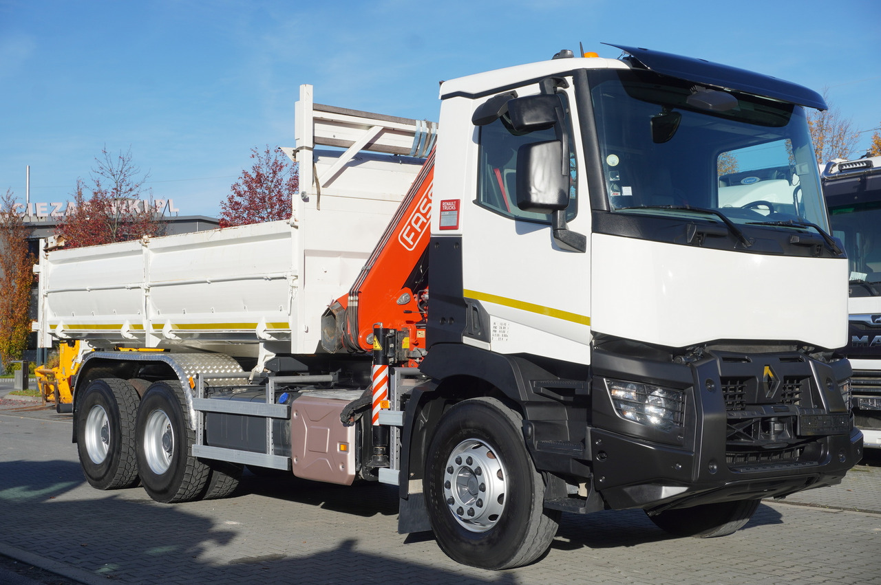 RENAULT C380 E6 6×4 / HDS Fassi F135 2700 MTH / Range 8 m / 5.6 t lifting capacity / 3-side tipper / Bortmatic - Truk derek: gambar 2 RENAULT C380 E6 6×4 / HDS Fassi F135 2700 MTH / Range 8 m / 5.6 t lifting capacity / 3-side tipper / Bortmatic - Truk derek: gambar 2