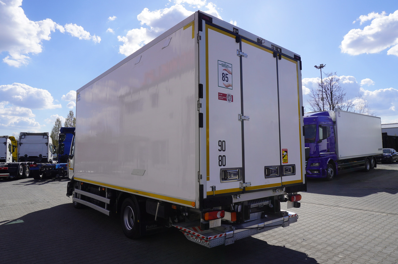 RENAULT D12 / Lamberet refrigerated truck / Dhollandia tail lift 1500 kg / 130 thousand km !! - Truk berpendingin: gambar 5 RENAULT D12 / Lamberet refrigerated truck / Dhollandia tail lift 1500 kg / 130 thousand km !! - Truk berpendingin: gambar 5