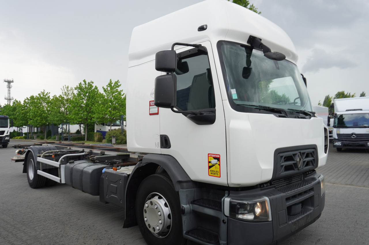 RENAULT D19 Wide Glob / BDF / load capacity 11t / 280 thousand km / tail lift - Truk sasis: gambar 1 RENAULT D19 Wide Glob / BDF / load capacity 11t / 280 thousand km / tail lift - Truk sasis: gambar 1