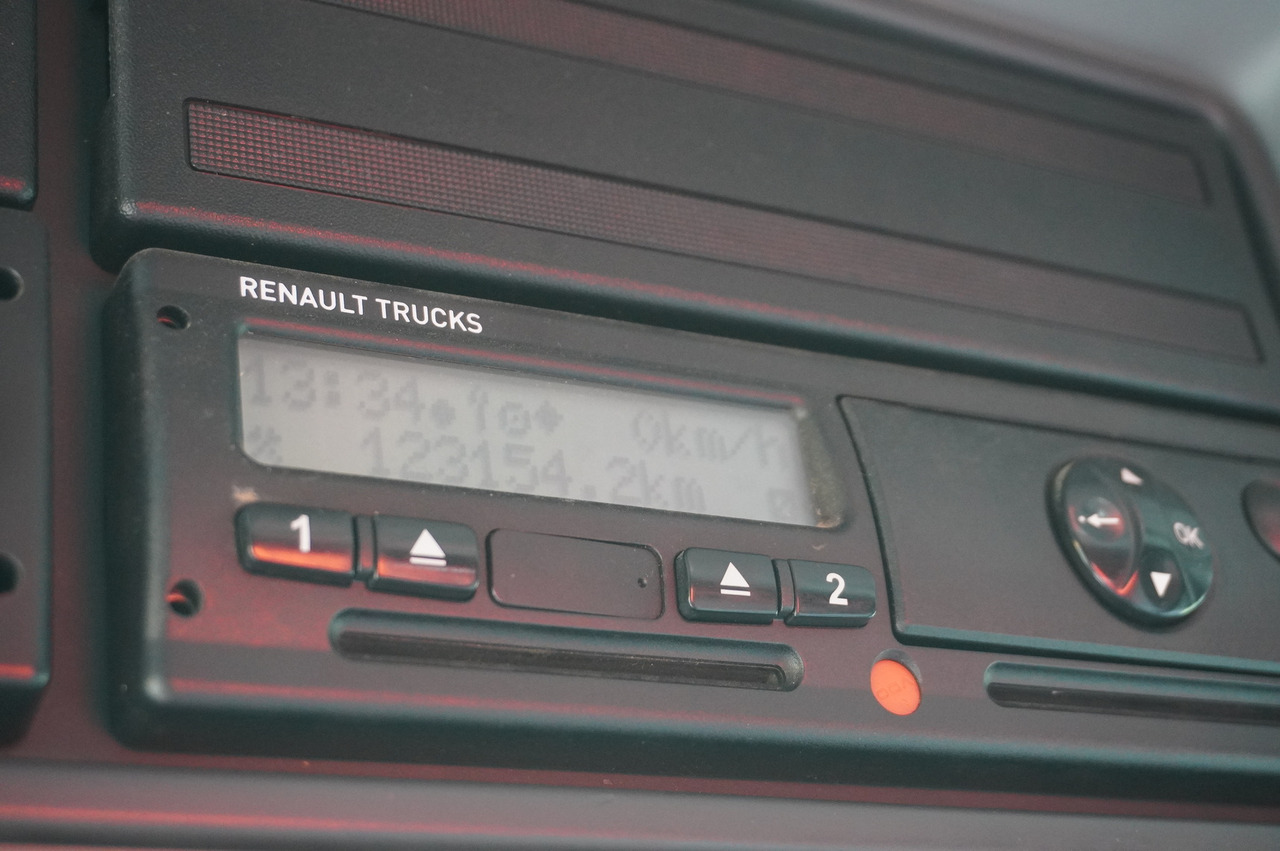 RENAULT K380 6×4 / FASSI F175 crane 7.85 t / 120 thousand km! / 2-sided tipper - Truk derek: gambar 2 RENAULT K380 6×4 / FASSI F175 crane 7.85 t / 120 thousand km! / 2-sided tipper - Truk derek: gambar 2