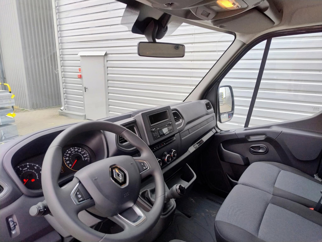 RENAULT Master / BRAND NEW Box van - Van box: gambar 3 RENAULT Master / BRAND NEW Box van - Van box: gambar 3