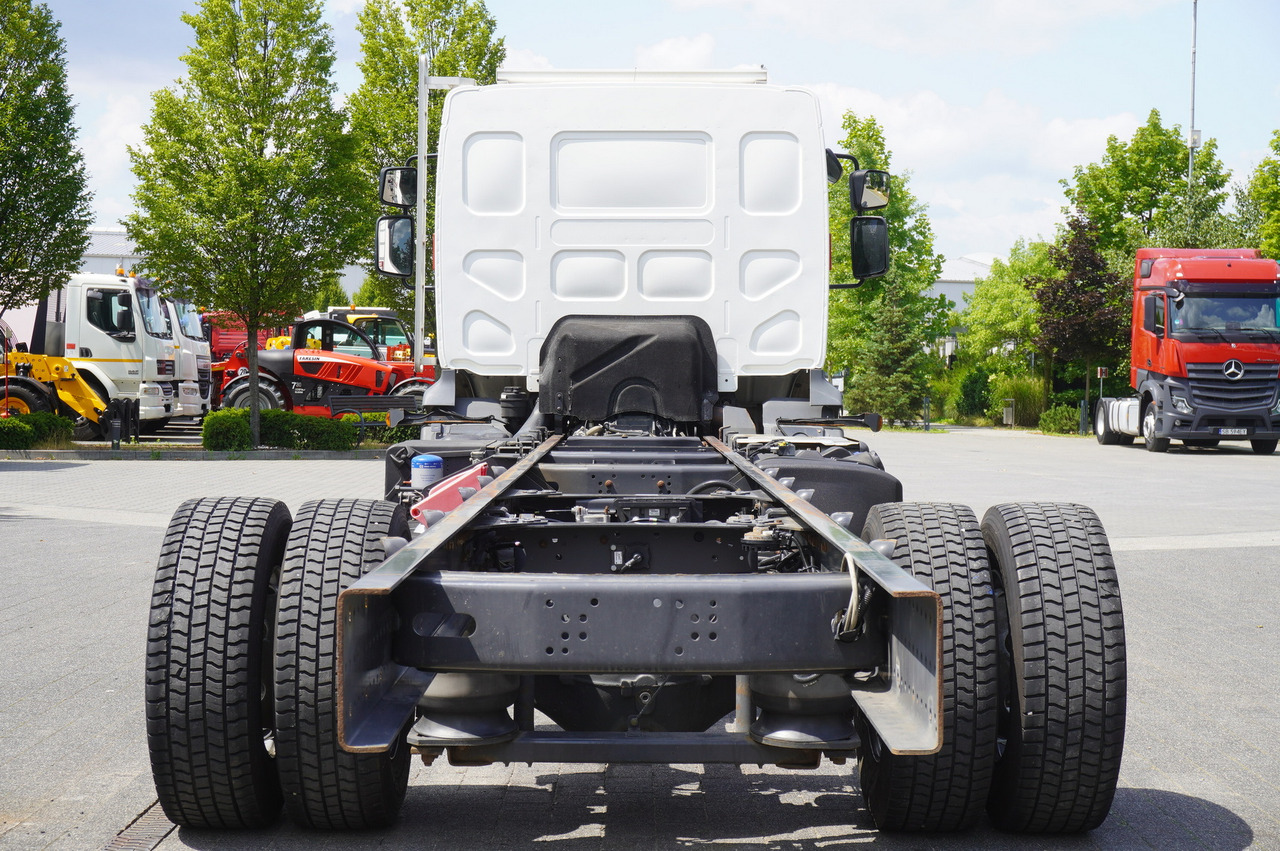 RENAULT Renault D16 / frame 7.5 m / differential lock / 3 units - Pengangkut kontainer/ Container truck: gambar 4 RENAULT Renault D16 / frame 7.5 m / differential lock / 3 units - Pengangkut kontainer/ Container truck: gambar 4