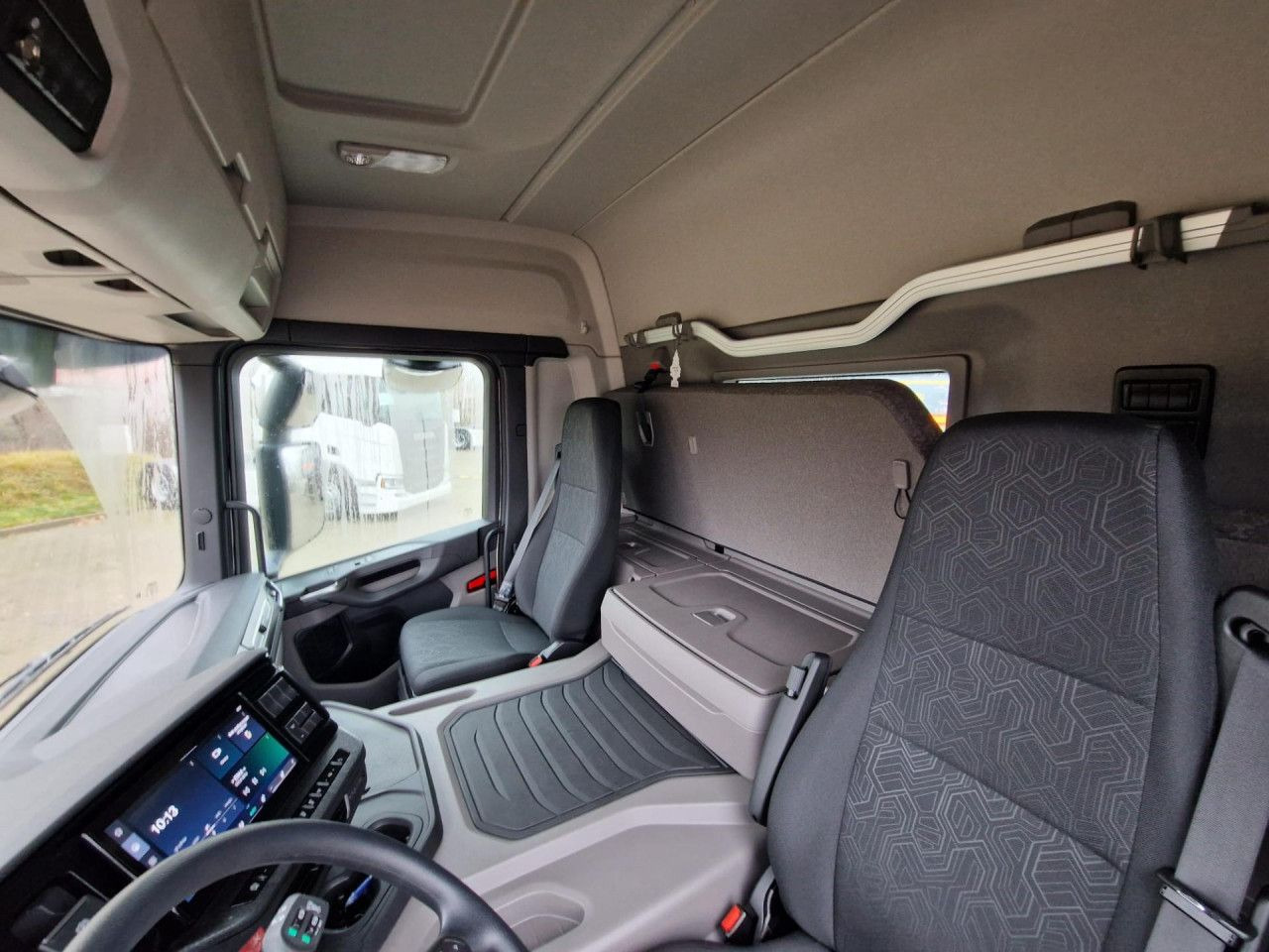 Hook lift baru SCANIA P420 B6x2*4 / Meiller Kipper Tectrum RS 21 hooklift / 2025 / no mileage!: gambar 7 Hook lift baru SCANIA P420 B6x2*4 / Meiller Kipper Tectrum RS 21 hooklift / 2025 / no mileage!: gambar 7