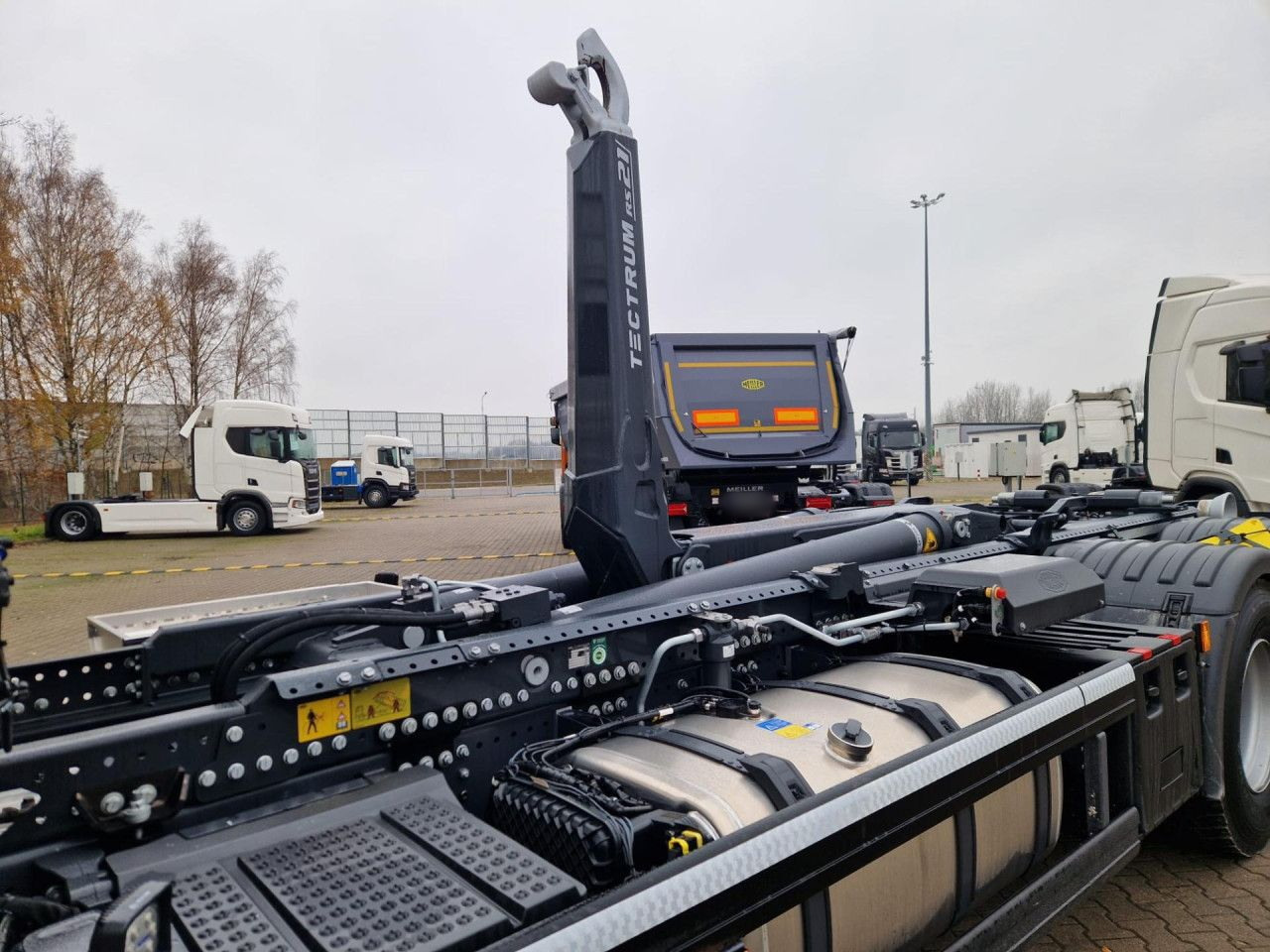 Hook lift baru SCANIA P420 B6x2*4 / Meiller Kipper Tectrum RS 21 hooklift / 2025 / no mileage!: gambar 6 Hook lift baru SCANIA P420 B6x2*4 / Meiller Kipper Tectrum RS 21 hooklift / 2025 / no mileage!: gambar 6