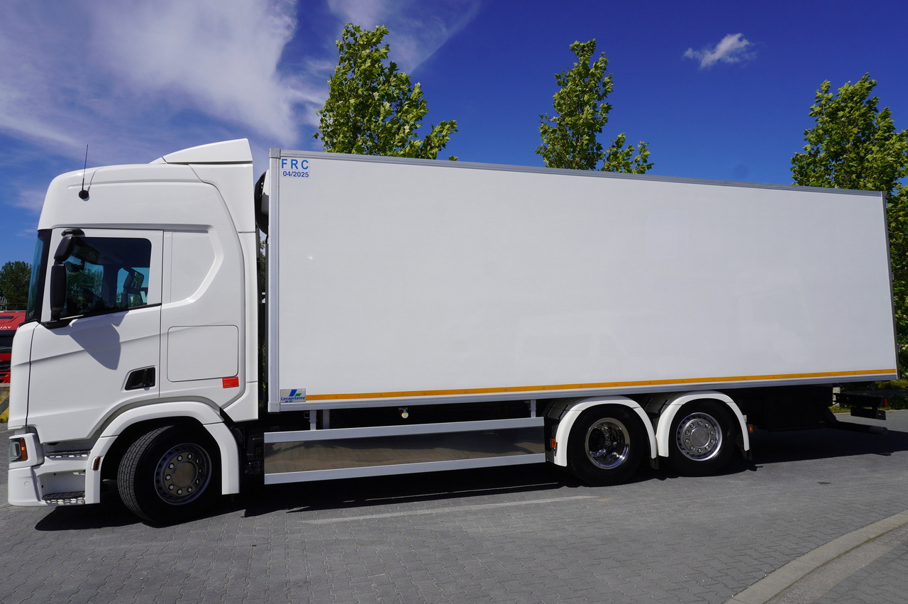 SCANIA R500 / Lecapitaine refrigerator 20 EPAL / Carrier Supra 950 / Steered 3rd axle - Truk berpendingin: gambar 2 SCANIA R500 / Lecapitaine refrigerator 20 EPAL / Carrier Supra 950 / Steered 3rd axle - Truk berpendingin: gambar 2