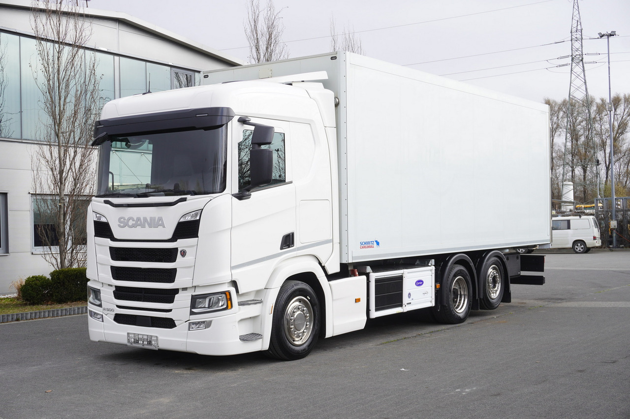 SCANIA R500 / Schmitz meat hook refrigerator / Carrier Supra 950U / 3rd steered axle - Truk berpendingin: gambar 1 SCANIA R500 / Schmitz meat hook refrigerator / Carrier Supra 950U / 3rd steered axle - Truk berpendingin: gambar 1