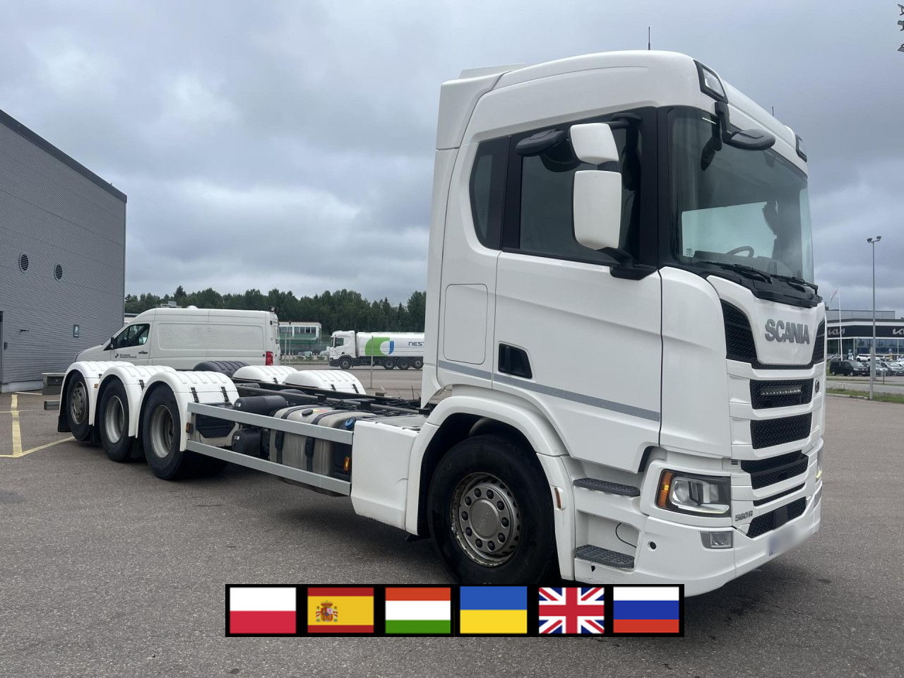 SCANIA R560 B8x4*4 / Chassis / sleeper cab / Power take-off - Truk derek: gambar 1 SCANIA R560 B8x4*4 / Chassis / sleeper cab / Power take-off - Truk derek: gambar 1