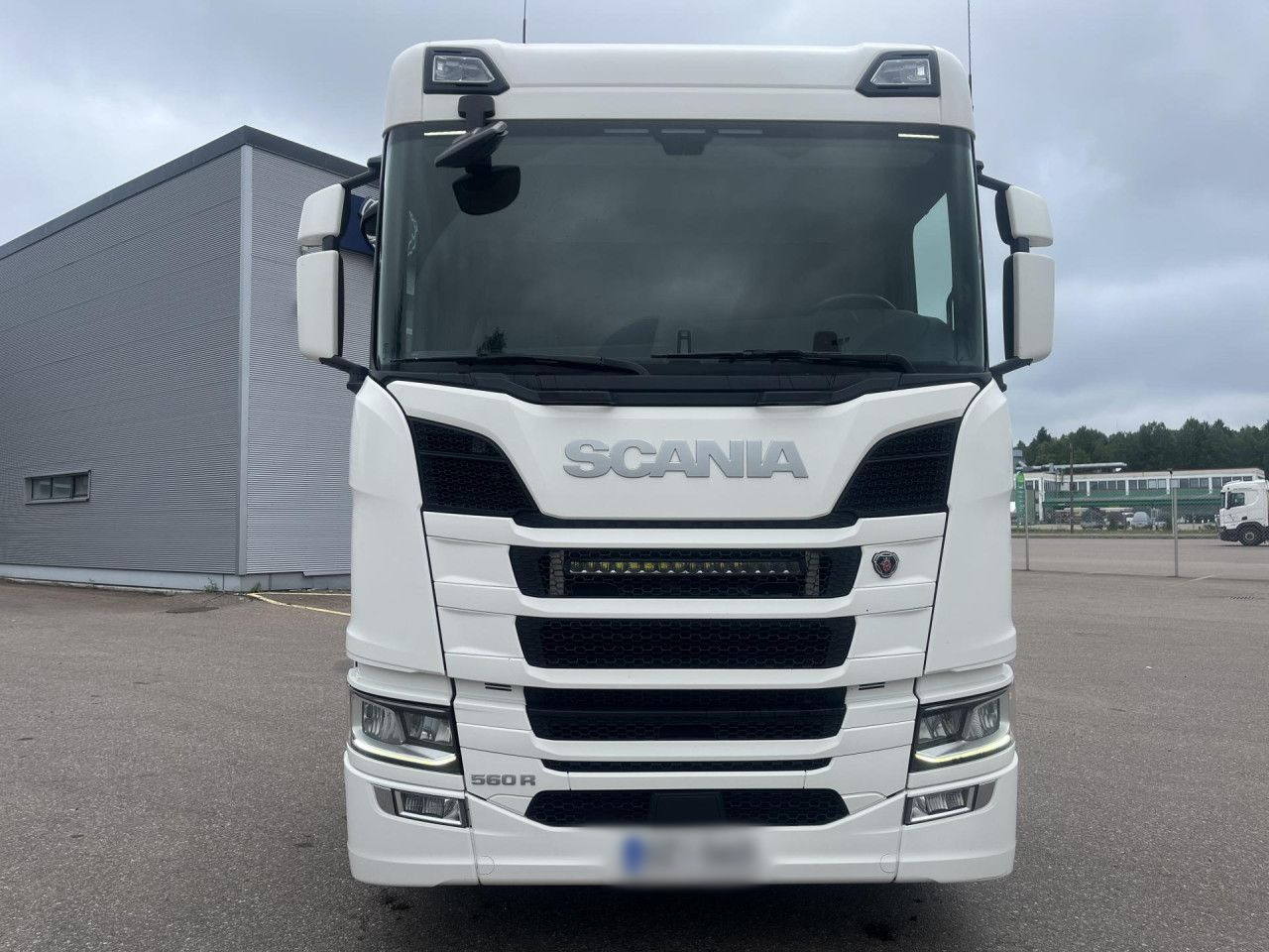 SCANIA R560 B8x4*4 / Chassis / sleeper cab / Power take-off - Truk sasis: gambar 4 SCANIA R560 B8x4*4 / Chassis / sleeper cab / Power take-off - Truk sasis: gambar 4