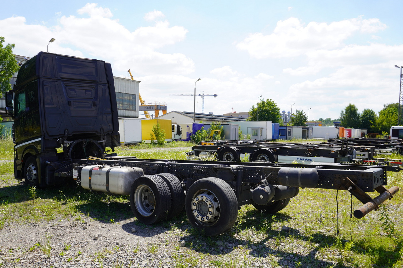 MERCEDES-BENZ Actros 2545 GIGA / without engine - Suku cadang: gambar 3 MERCEDES-BENZ Actros 2545 GIGA / without engine - Suku cadang: gambar 3