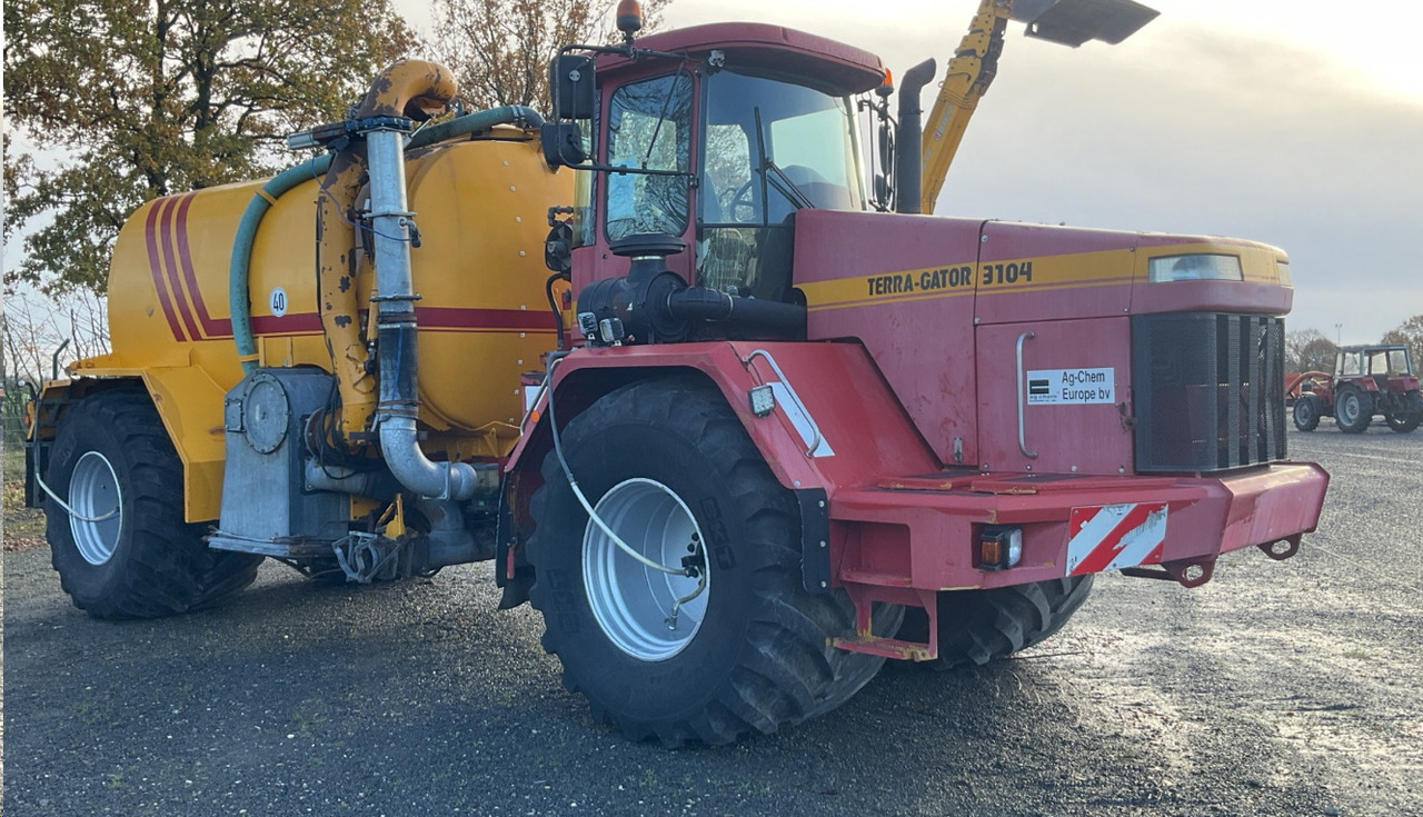 TERRA-GATOR TG 3104 Self-propelled liquid manure spreader - Penyebar kotoran: gambar 4 TERRA-GATOR TG 3104 Self-propelled liquid manure spreader - Penyebar kotoran: gambar 4