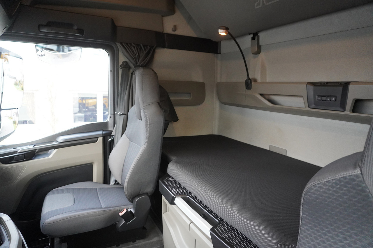 Leasing MAN MAN TGX 18.510 E6 4×2 tractor unit / Retarder / Sleeper cab / 2023 / 4 units MAN MAN TGX 18.510 E6 4×2 tractor unit / Retarder / Sleeper cab / 2023 / 4 units: gambar 21 Leasing MAN MAN TGX 18.510 E6 4×2 tractor unit / Retarder / Sleeper cab / 2023 / 4 units MAN MAN TGX 18.510 E6 4×2 tractor unit / Retarder / Sleeper cab / 2023 / 4 units: gambar 21