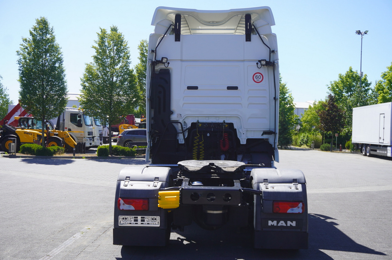 MAN TGX 18.420 tractor unit / 190 tho. km - Tractor head: gambar 4 MAN TGX 18.420 tractor unit / 190 tho. km - Tractor head: gambar 4