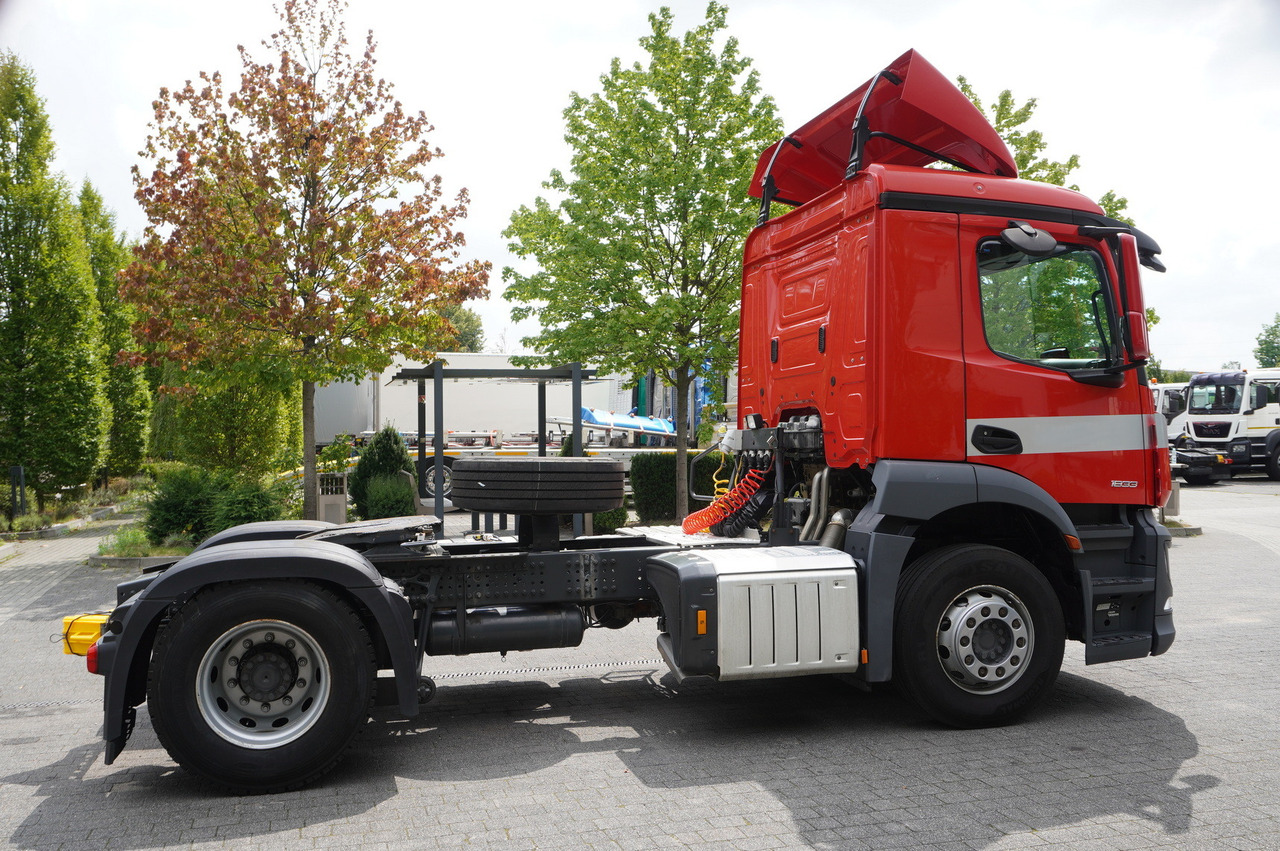 MERCEDES-BENZ Actros 1833 tractor unit / 260 tho. km - Tractor head: gambar 5 MERCEDES-BENZ Actros 1833 tractor unit / 260 tho. km - Tractor head: gambar 5