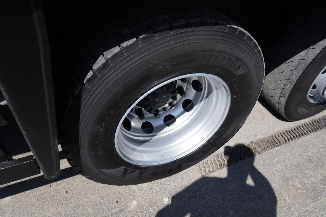 Truk berpendingin VOLVO FH 440 E5 6×2 Schmitz Refrigerator – pass-through Set 38 pallets: gambar 12 Truk berpendingin VOLVO FH 440 E5 6×2 Schmitz Refrigerator – pass-through Set 38 pallets: gambar 12