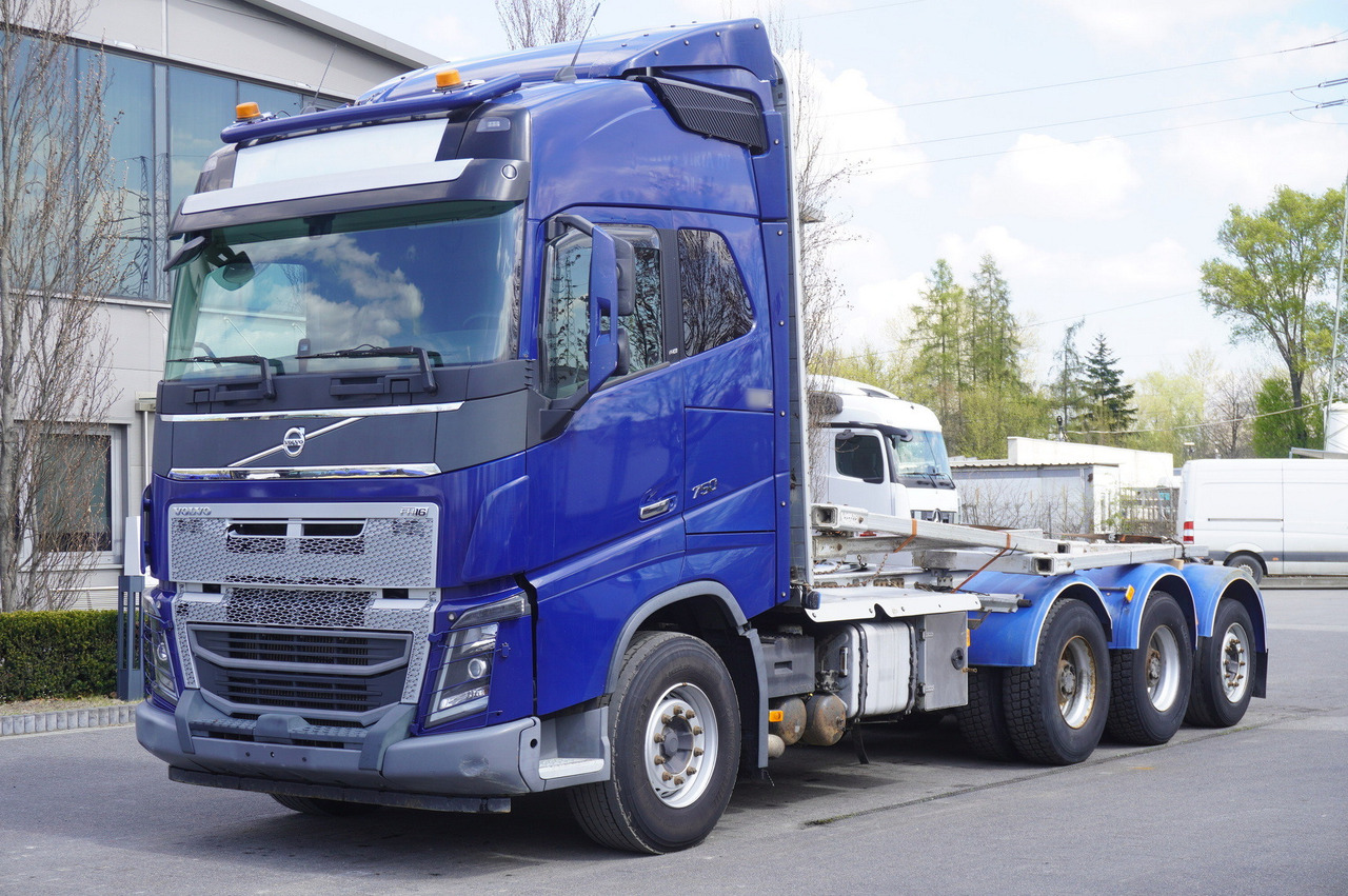 VOLVO FH16 750 8x4 / 750 HP! / 20 t load capacity / stanchion superstructure - Truk derek: gambar 4 VOLVO FH16 750 8x4 / 750 HP! / 20 t load capacity / stanchion superstructure - Truk derek: gambar 4