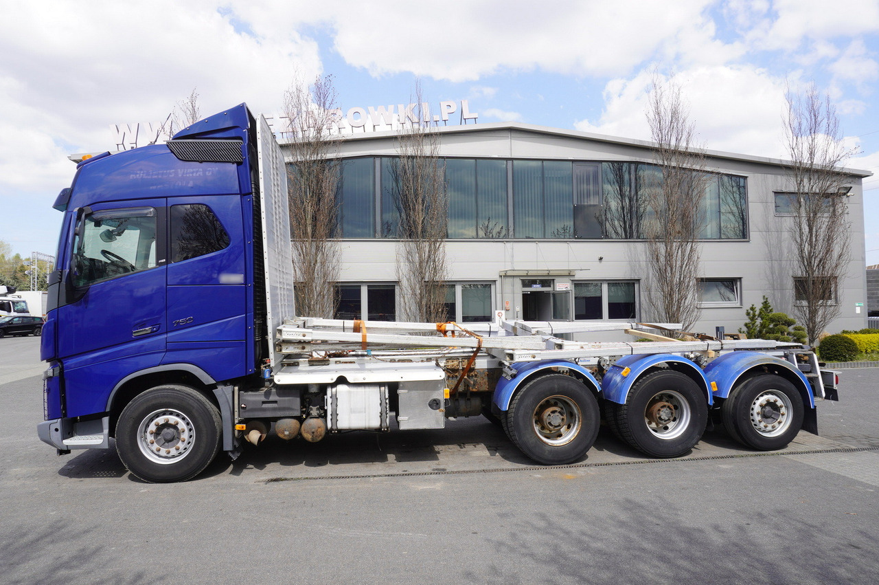 VOLVO FH16 750 8x4 / 750 HP! / 20 t load capacity / stanchion superstructure - Truk logging: gambar 5 VOLVO FH16 750 8x4 / 750 HP! / 20 t load capacity / stanchion superstructure - Truk logging: gambar 5
