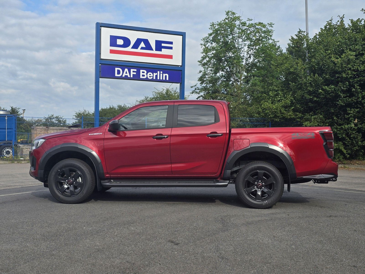 Isuzu D-Max V-Cross im Vorlauf 25er Modell - Mobil SUV: gambar 1 Isuzu D-Max V-Cross im Vorlauf 25er Modell - Mobil SUV: gambar 1