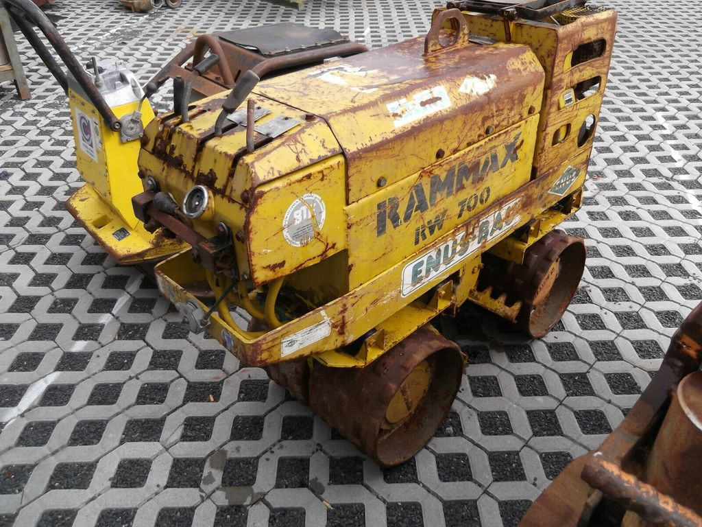 Rammax RW 700 - Roller mini: gambar 1 Rammax RW 700 - Roller mini: gambar 1