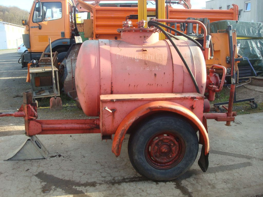 Tank - Trailer tangki: gambar 5 Tank - Trailer tangki: gambar 5