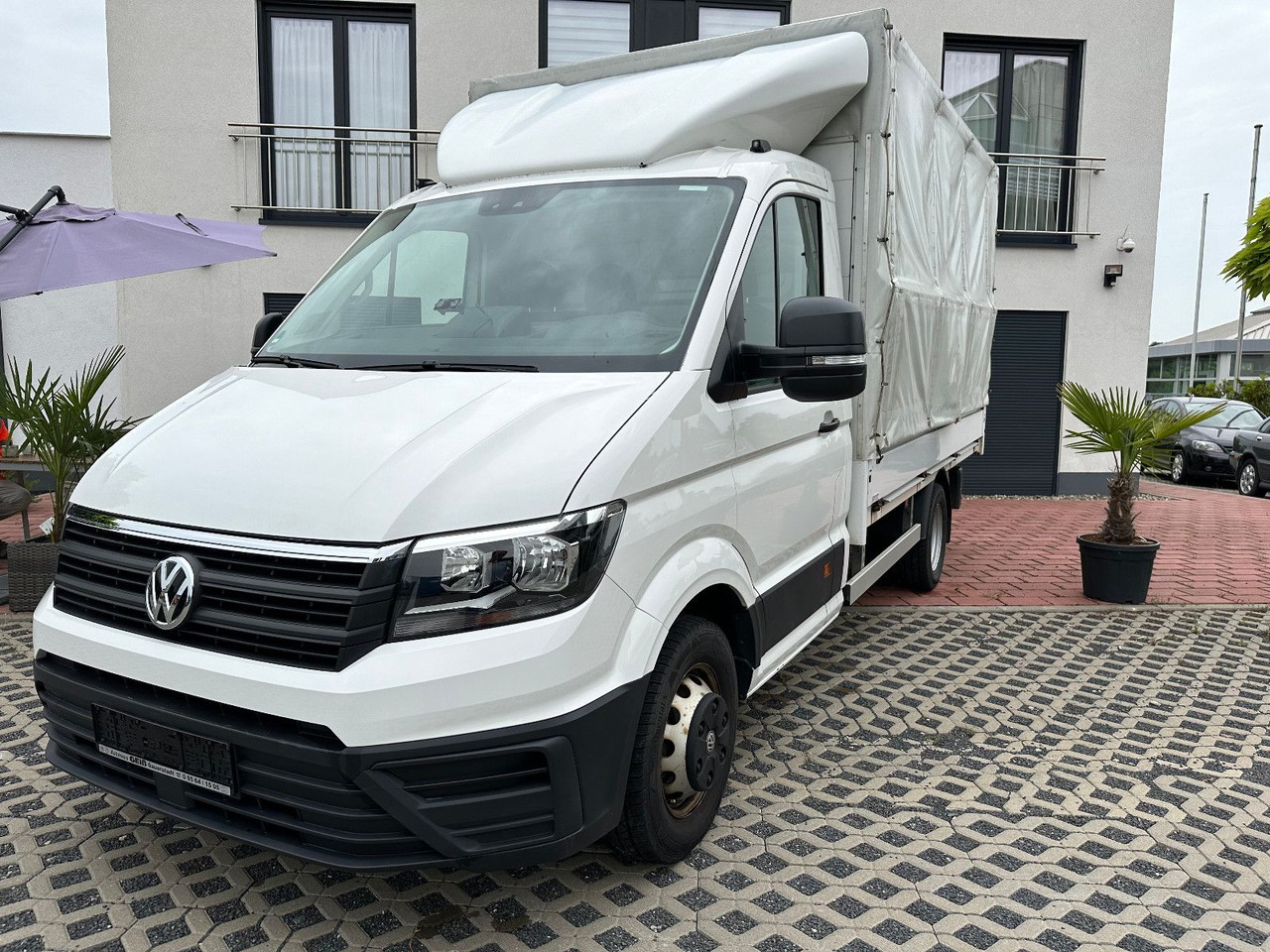 Volkswagen Crafter 50 Pritsche Plane 5-Tonne Volkswagen Crafter 50 Pritsche Plane 5-Tonne - Van dengan terpal samping: gambar 2 Volkswagen Crafter 50 Pritsche Plane 5-Tonne Volkswagen Crafter 50 Pritsche Plane 5-Tonne - Van dengan terpal samping: gambar 2