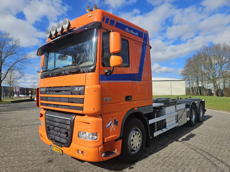 DAF XF 105 410 | 6X2 | Manual | Euro 5 | 10 Tyres - Truk sasis: gambar 1 DAF XF 105 410 | 6X2 | Manual | Euro 5 | 10 Tyres - Truk sasis: gambar 1