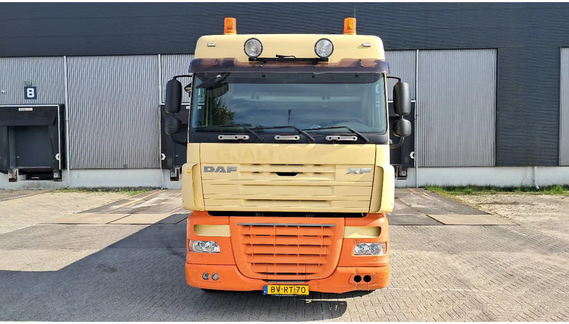 DAF XF 105 410 Spacecab 6x2 Euro 5 - Truk flatbed: gambar 2 DAF XF 105 410 Spacecab 6x2 Euro 5 - Truk flatbed: gambar 2