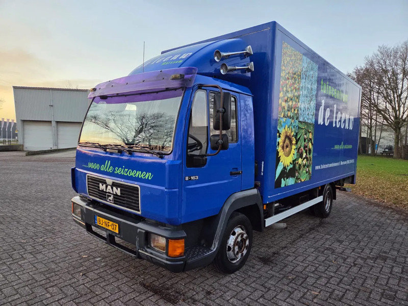 MAN L20 Full steel suspension Manual Dieslpump - Truk box: gambar 1 MAN L20 Full steel suspension Manual Dieslpump - Truk box: gambar 1