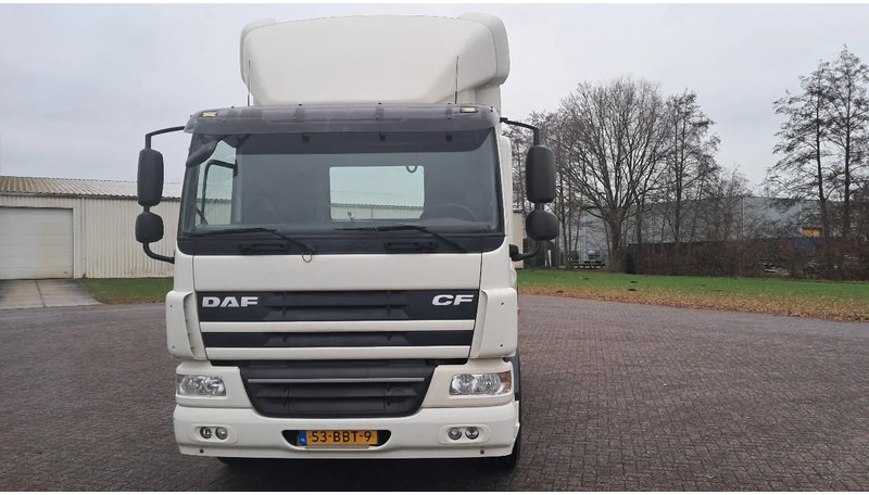 DAF CF 75 310 Daycabin Manual Euro 5 - Tractor head: gambar 2 DAF CF 75 310 Daycabin Manual Euro 5 - Tractor head: gambar 2