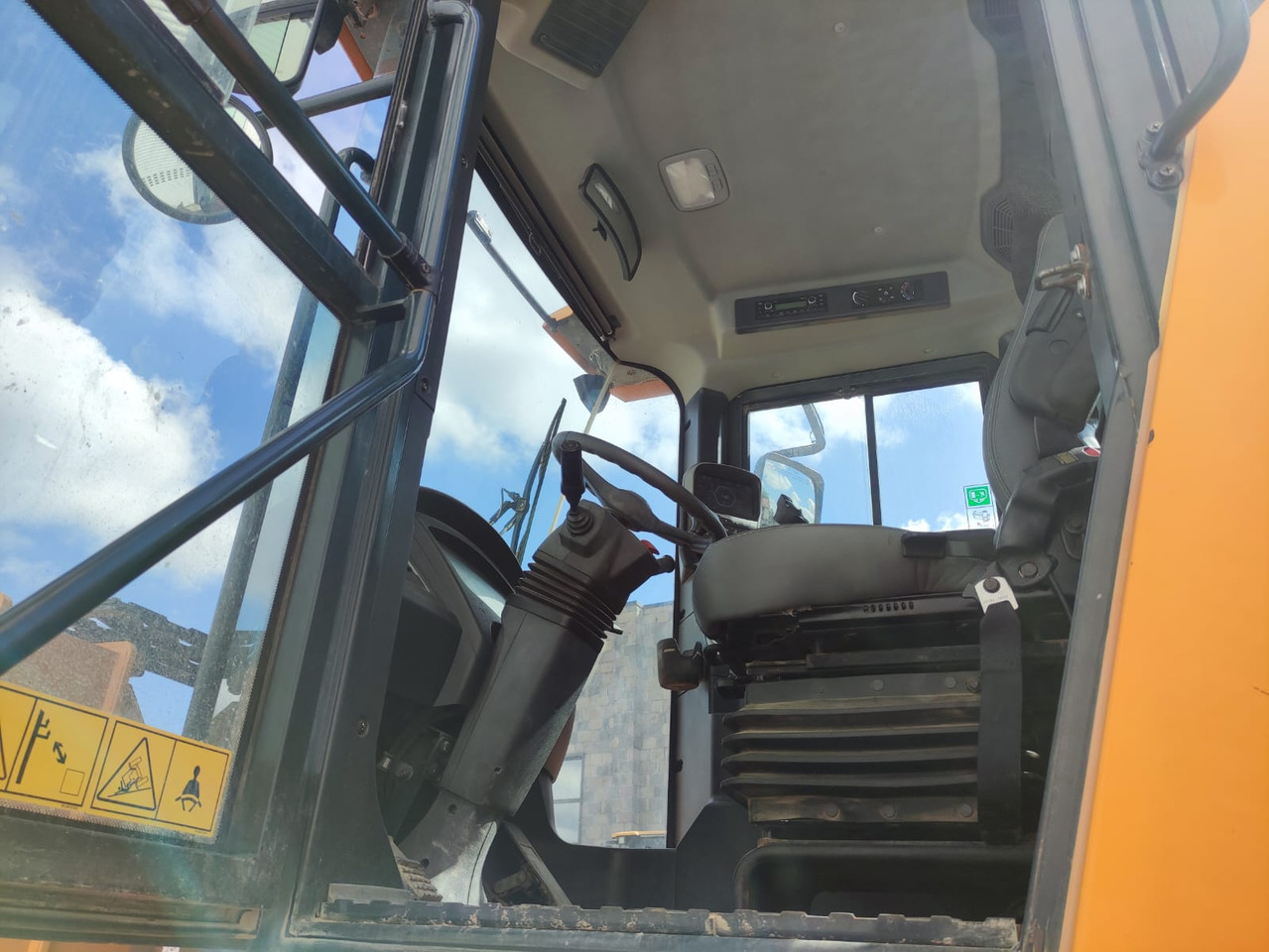 HYUNDAI HL955 - Wheel loader: gambar 5 HYUNDAI HL955 - Wheel loader: gambar 5