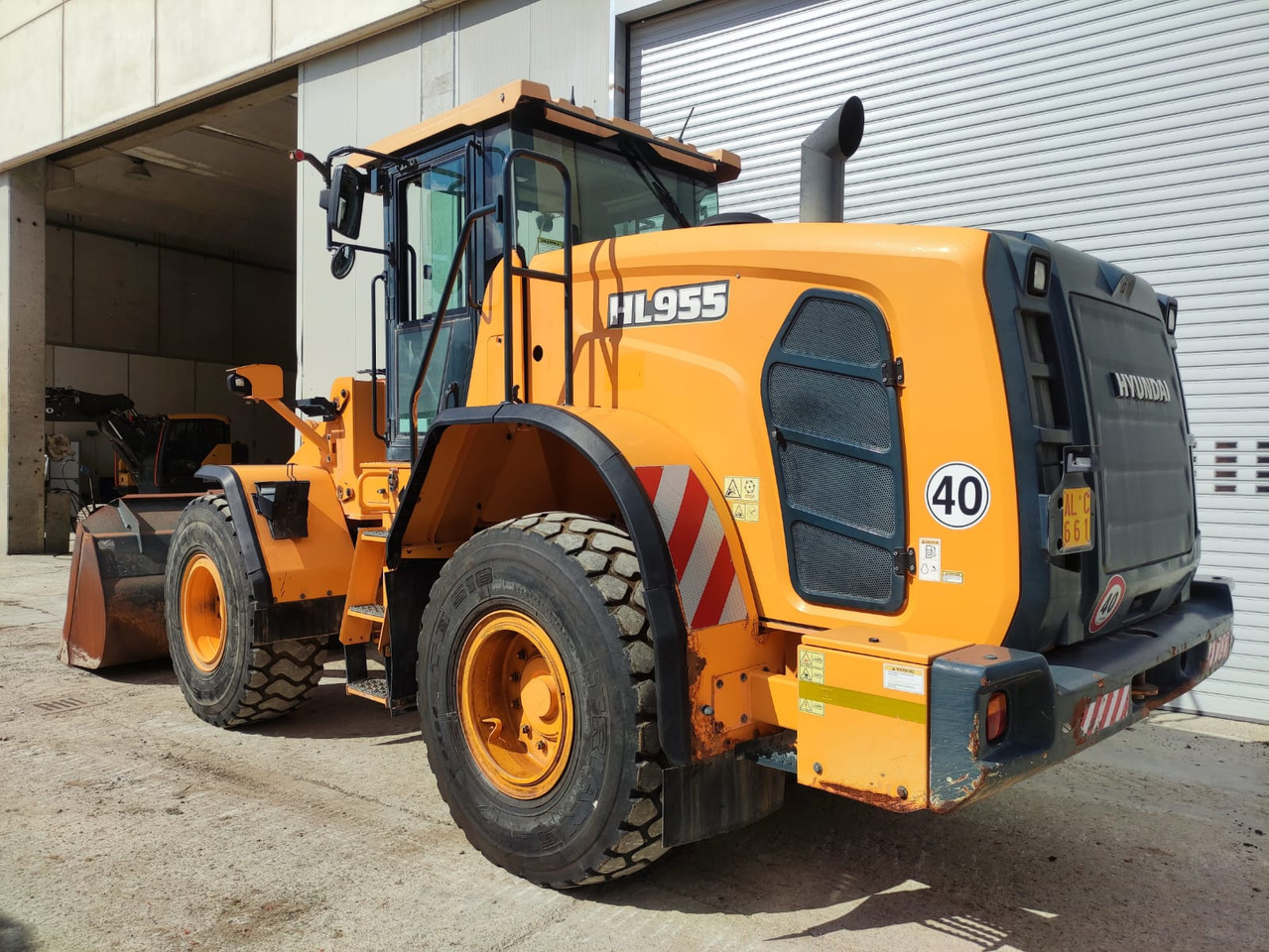 HYUNDAI HL955 - Wheel loader: gambar 2 HYUNDAI HL955 - Wheel loader: gambar 2