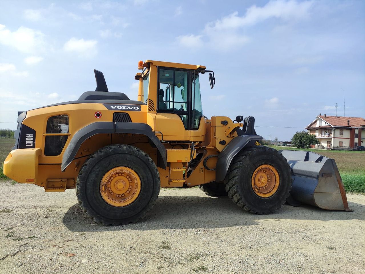 VOLVO L110H - Wheel loader: gambar 3 VOLVO L110H - Wheel loader: gambar 3