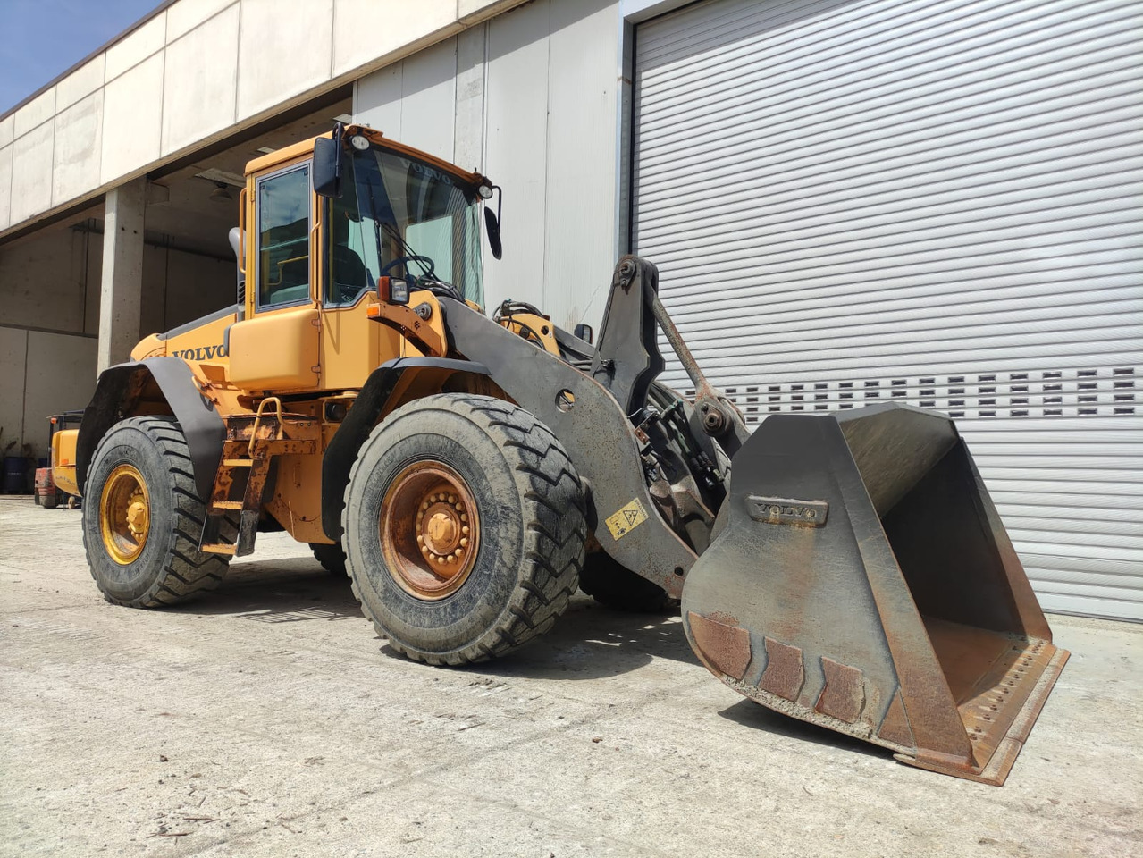 VOLVO L90E - Wheel loader: gambar 3 VOLVO L90E - Wheel loader: gambar 3