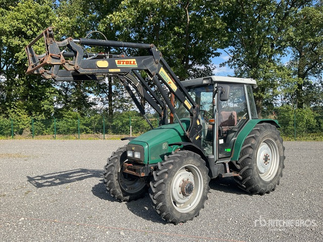 1998 Massey Ferguson 4225A 4WD Tractor - Traktor: gambar 1 1998 Massey Ferguson 4225A 4WD Tractor - Traktor: gambar 1