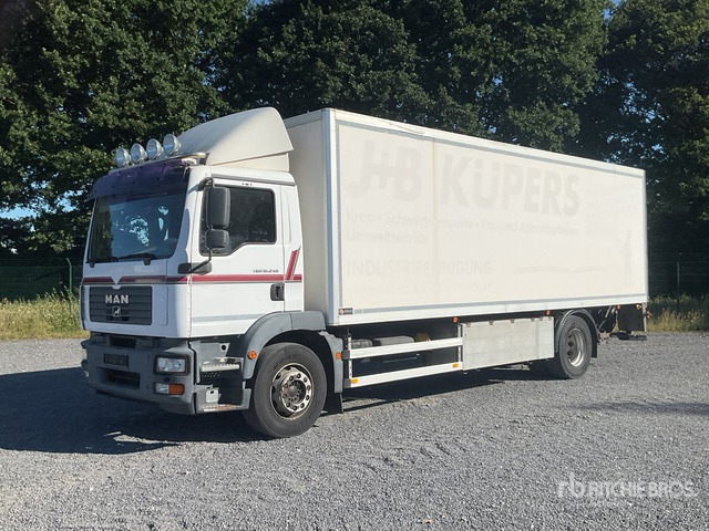 2006 MAN TGM 18.240 4x2 (Inoperable) Van Truck - Van panel: gambar 1 2006 MAN TGM 18.240 4x2 (Inoperable) Van Truck - Van panel: gambar 1