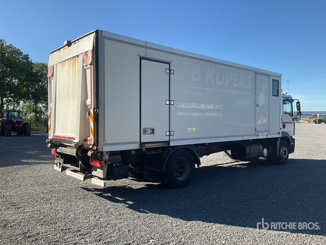 2006 MAN TGM 18.240 4x2 (Inoperable) Van Truck - Van panel: gambar 4 2006 MAN TGM 18.240 4x2 (Inoperable) Van Truck - Van panel: gambar 4