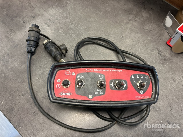 2012 Kuhn FC883-FF Disc Mower - Mesin pemotong padang rumput: gambar 3 2012 Kuhn FC883-FF Disc Mower - Mesin pemotong padang rumput: gambar 3