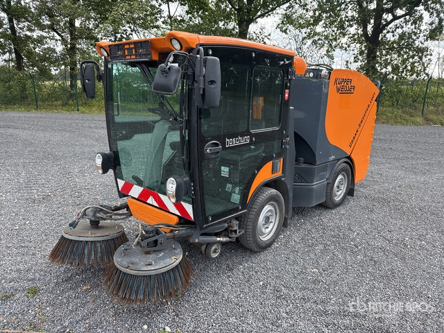 2016 Boschung S2 Urban Sweeper Truck - Penyapu jalan: gambar 2 2016 Boschung S2 Urban Sweeper Truck - Penyapu jalan: gambar 2